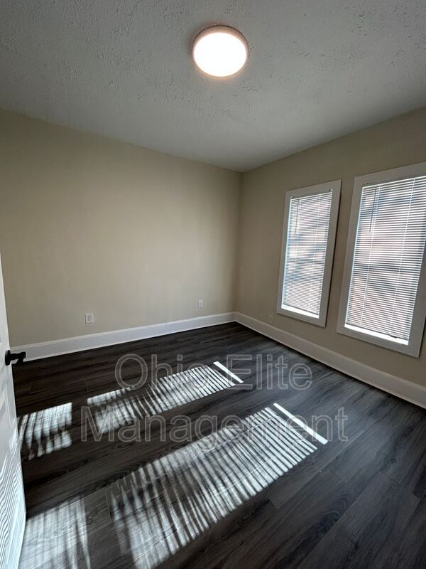 Building Photo - 1179 Atcheson St
