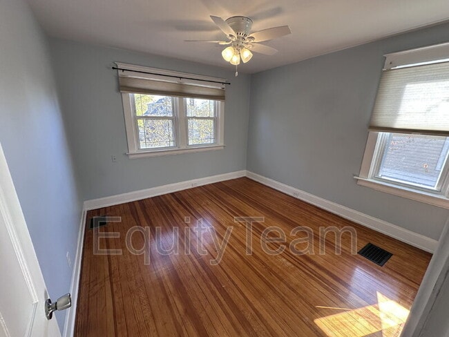 Building Photo - 4107 Sherwood Ave