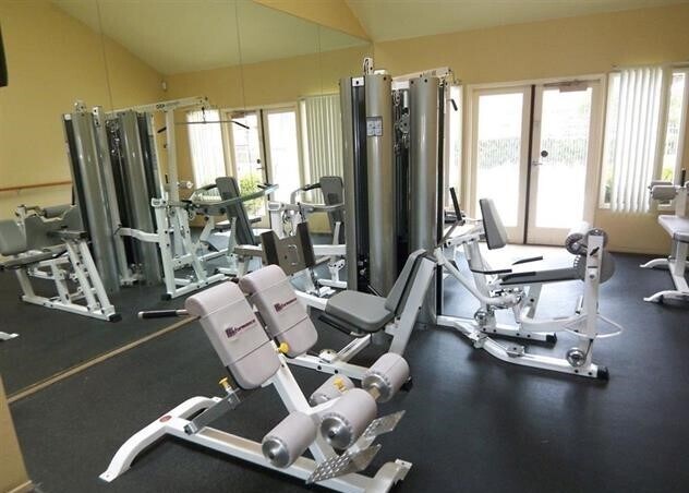 Building Photo - RB 1 Br 1 Bath Granite Kitchen Luxury Condo $2400 Avail July 1st
