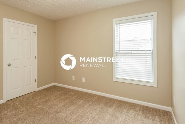 Building Photo - 4 Bedroom Pet-Friendly Home in Fairburn, GA with Main Street Renewal