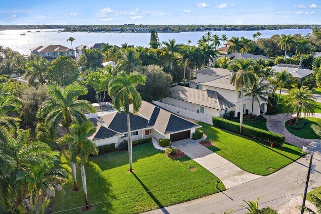 Building Photo - 18799 Rio Vista Dr