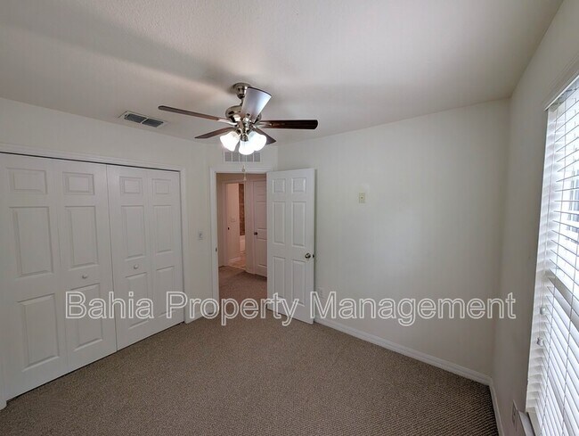 Building Photo - 14161 Stowbridge Ave