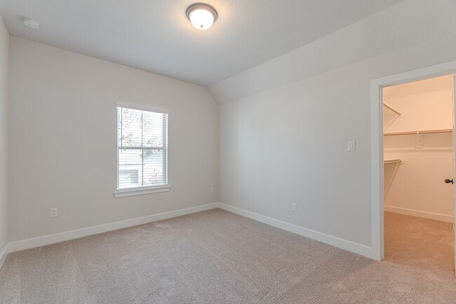 Building Photo - 119 Mockingbird Trails Dr