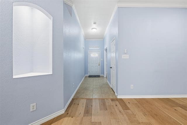 Building Photo - 835 Evergreen Ln