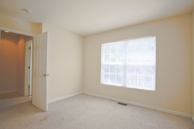 Building Photo - Webland Terrace