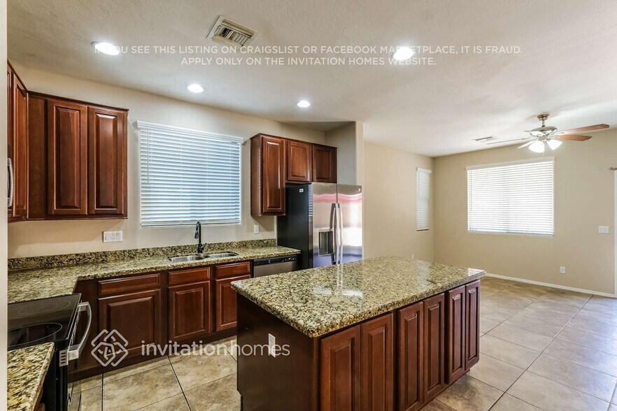 Building Photo - 9356 W Cordes Rd