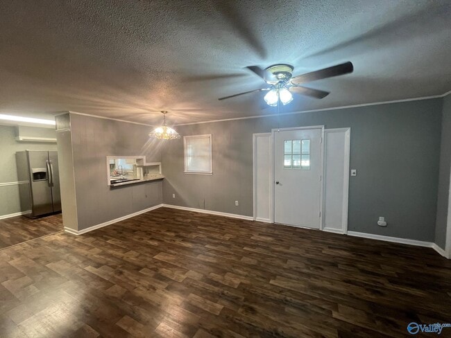 Building Photo - 212 Cherry St NW