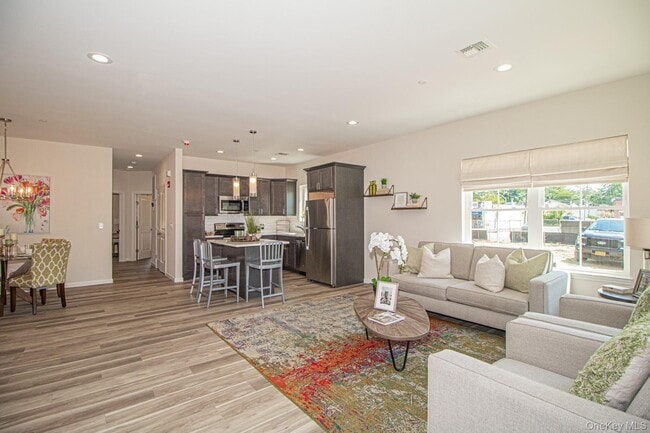 Building Photo - 111 Ashley Ct