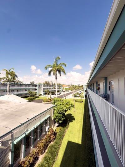 Building Photo - 3923 NE 166th St