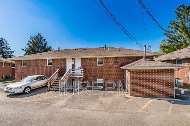 Building Photo - 272 Powell Cir