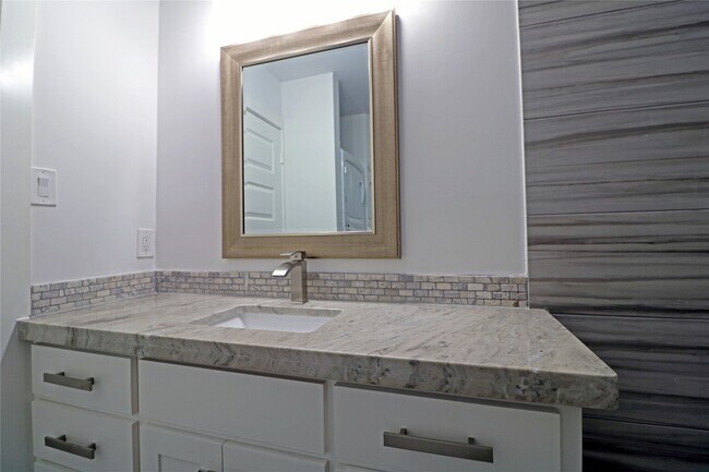 Building Photo - 2310 McDuffie St