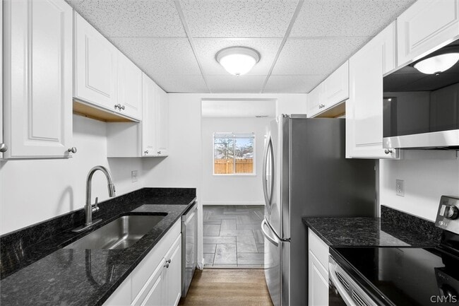 Building Photo - 3754 Helios Ct