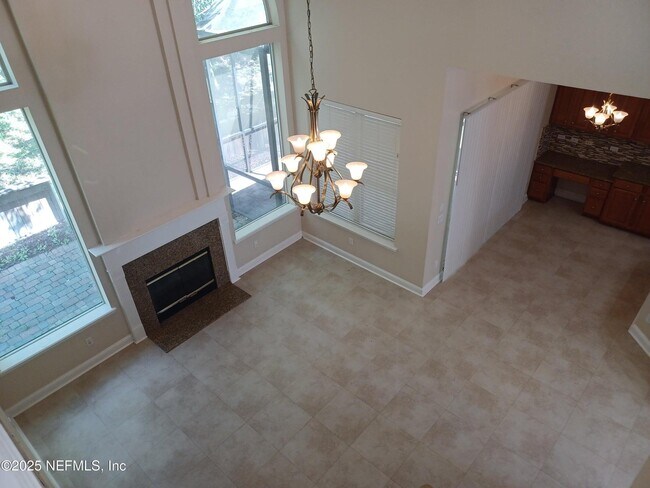 Building Photo - 4463 Ecton Ln E