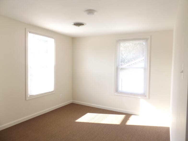 Bedroom - 766 Central Ave