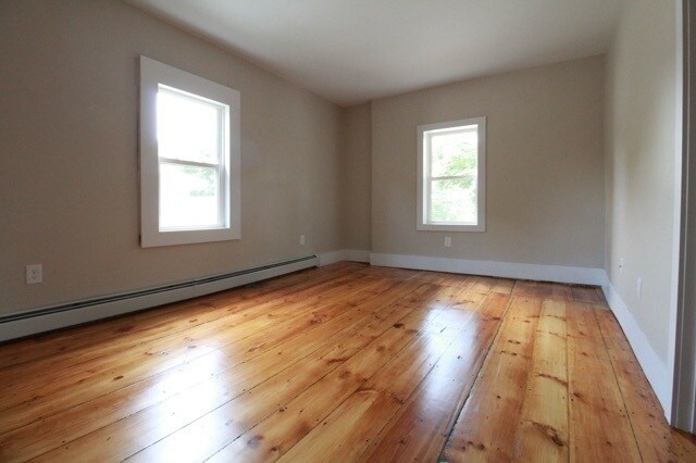 Building Photo - 263 Brown St