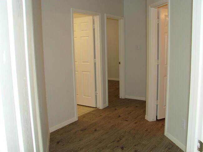 Building Photo - 22434 Cascade Springs Dr