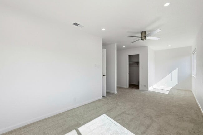 Building Photo - 1861 Nelson Dr