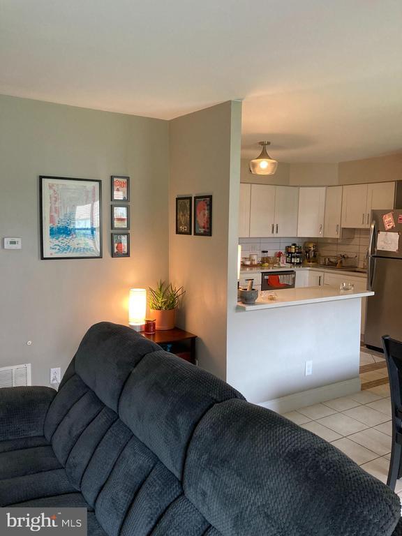 Building Photo - 15 Buttonwood Rd