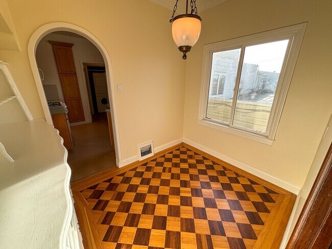 Building Photo - 1427-1429-1429 Taraval St