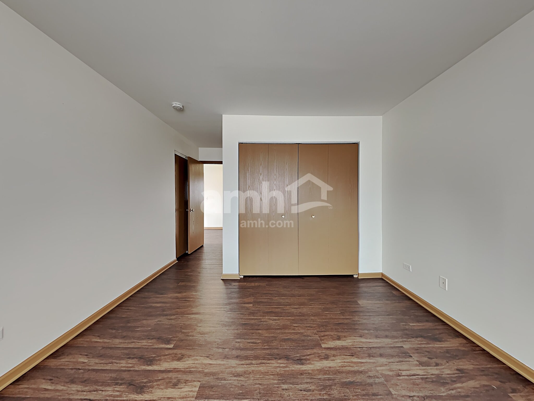 Building Photo - 544 Springwood Dr