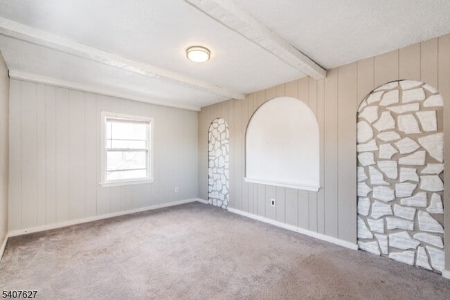 Building Photo - 106 Sadler Rd