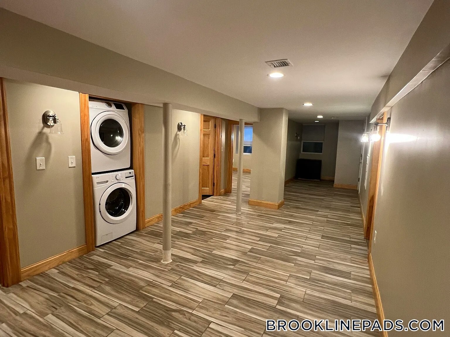 Building Photo - 152 Winchester St