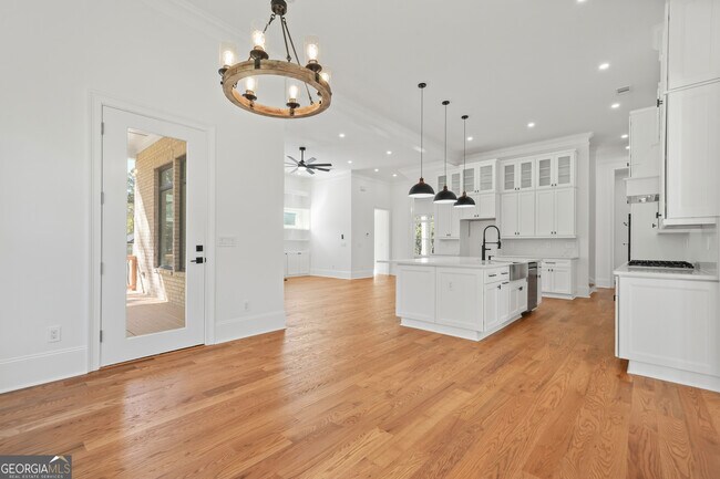 Building Photo - 1525 Tapestry Ridge SE