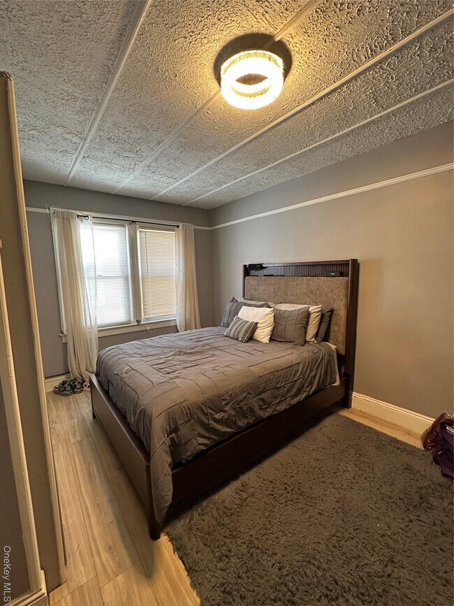 Building Photo - 74 Dehnhoff Ave