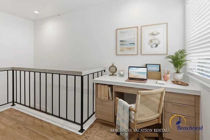 Building Photo - 112 Marina Ave