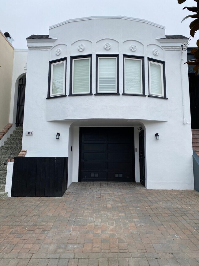 Primary Photo - 1438 43rd Ave