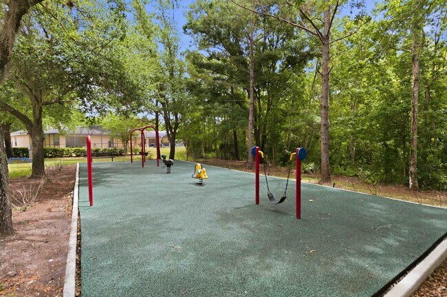 Building Photo - Single Family Home in Davenport now Available For Rent!