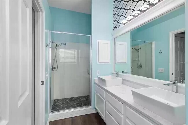 Building Photo - 503 Valencia Pl