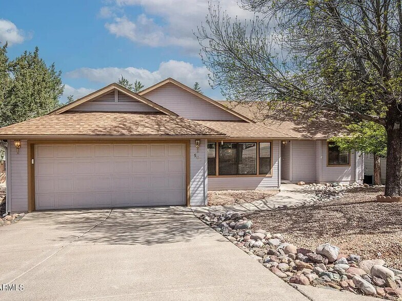 Primary Photo - 502 E Saguaro Cir