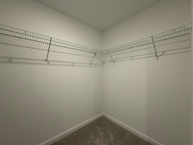 Building Photo - Beautiful 3 bedroom 2 bathroom house Lease Special!!!!