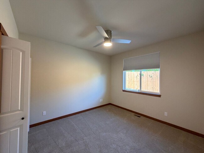 Building Photo - Military Discount - Please Inquire! ~ Whiskey Ridge View Home | 5 Bed + Bonus Living Space with O...