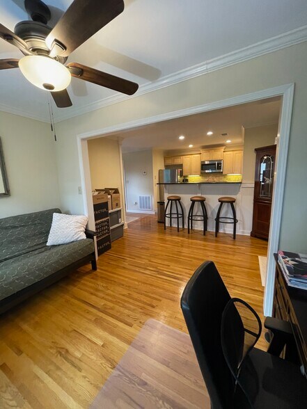 Building Photo - 2925 10th Ct S