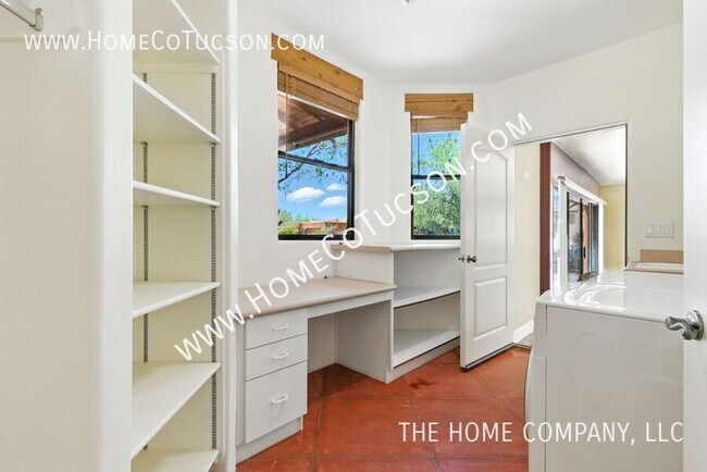 Building Photo - 1921 S Doubletree Ln