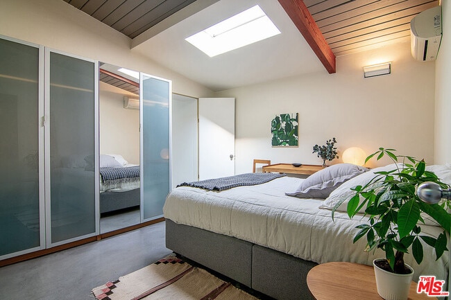 Building Photo - 10410 Quito Ln