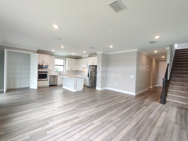 Building Photo - 6211 Baywood Ct