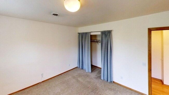 Building Photo - 1412 Sweetbay Dr