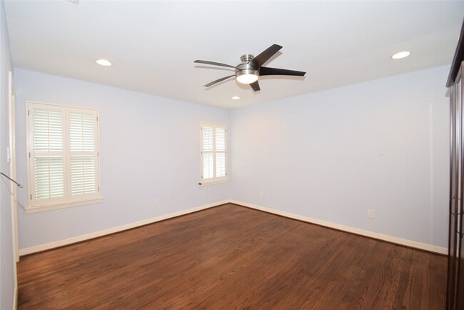 Building Photo - 8434 Bluegate St