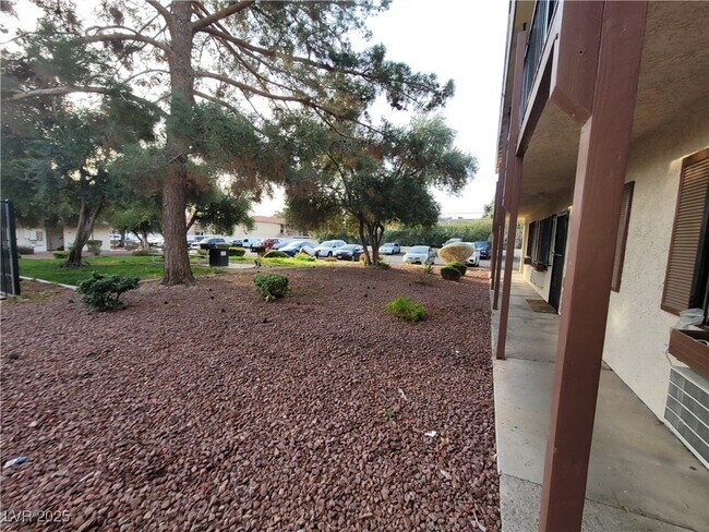 Building Photo - 4955 Jeffreys St