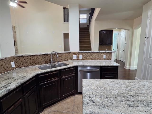 Building Photo - 7119 Paluxy Dr