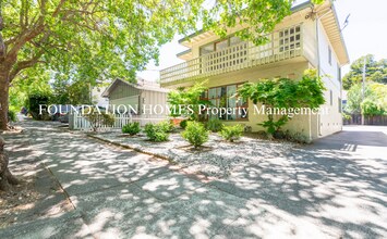 Building Photo - Bright & Spacious 2BD/1BA Upper-Level Dupl...