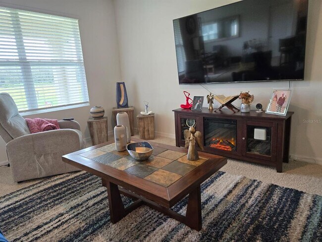 Building Photo - 3337 Perennial Ln