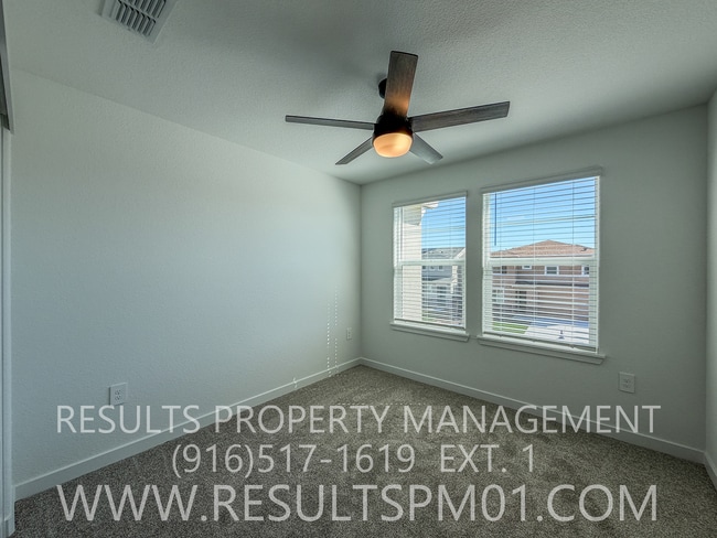 Building Photo - Brand new 3 Bedroom home. Wonderful amenities!