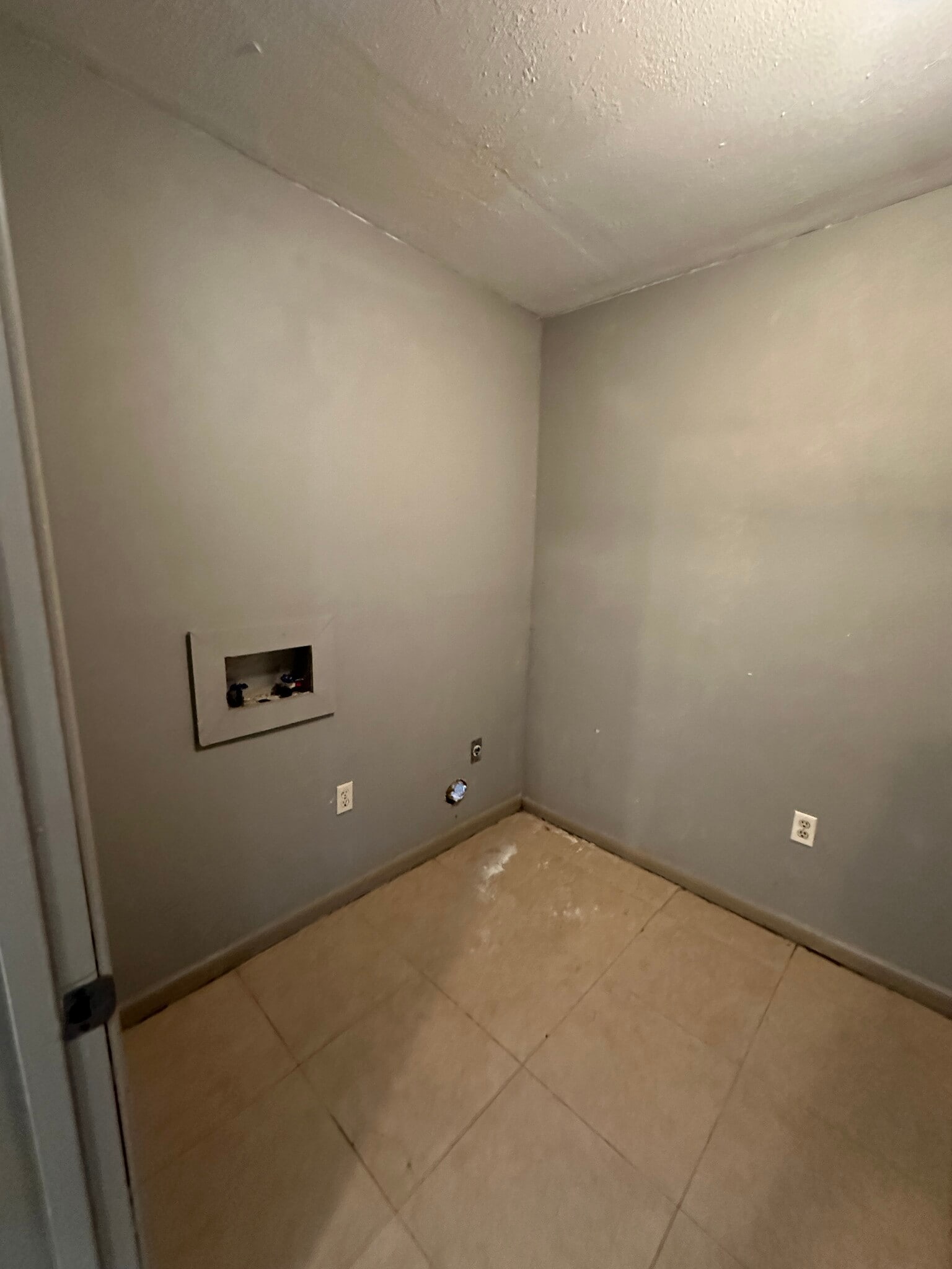 Building Photo - 105 Wells Dr