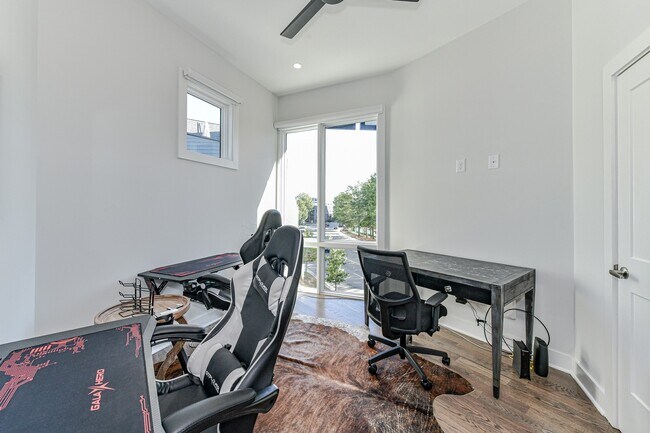 Building Photo - 1072 Kenilworth Ave