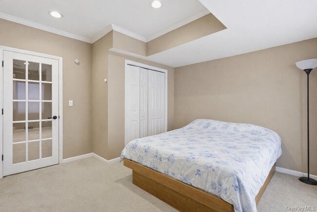 Building Photo - 305 Glenwood Dr