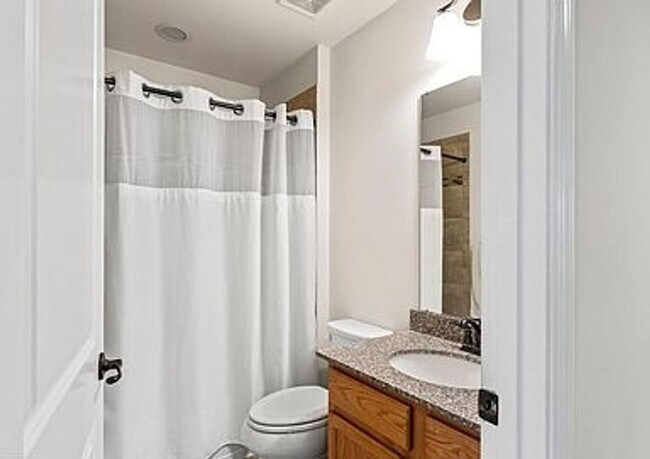 Building Photo - Gorgeous 4BR/2.5BA located in Warrington! Available NOW!